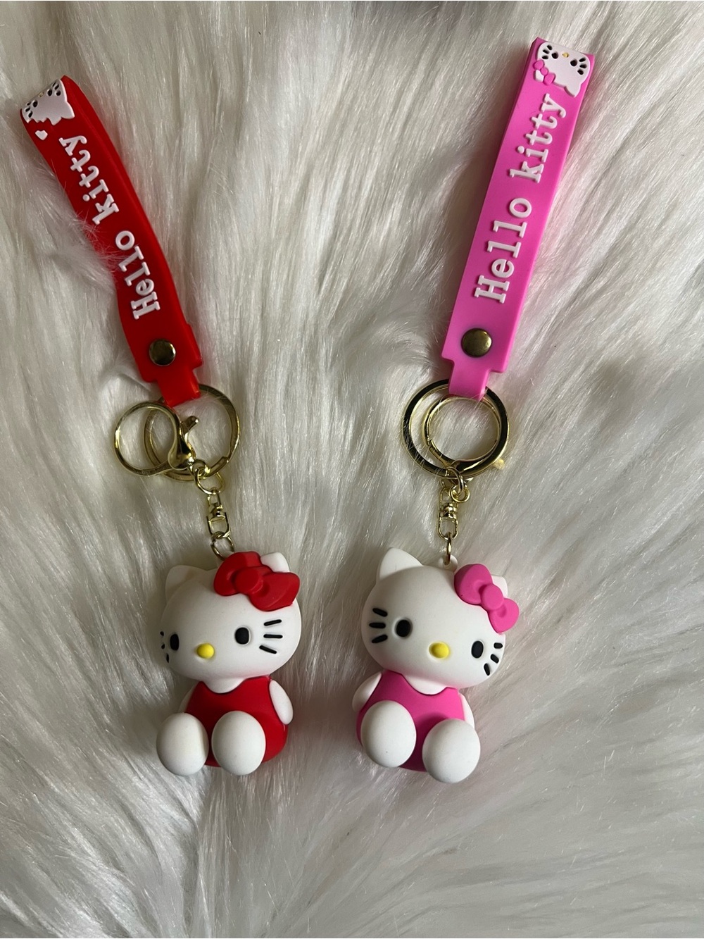 Hello Kitty Red & Pink Silicone Keyring Set